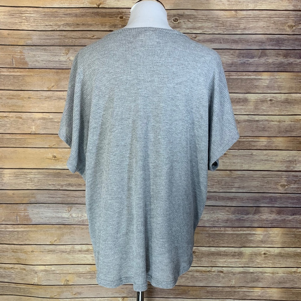 Fantastic Fawn Grey Thermal Button Down Top Blouse - Picture 2 of 8